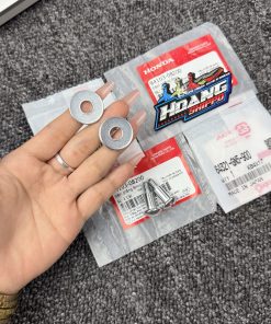 Alternative view of Bộ ốc cốp super dream chính hãng ( 2 ốc + 2 lông đền )